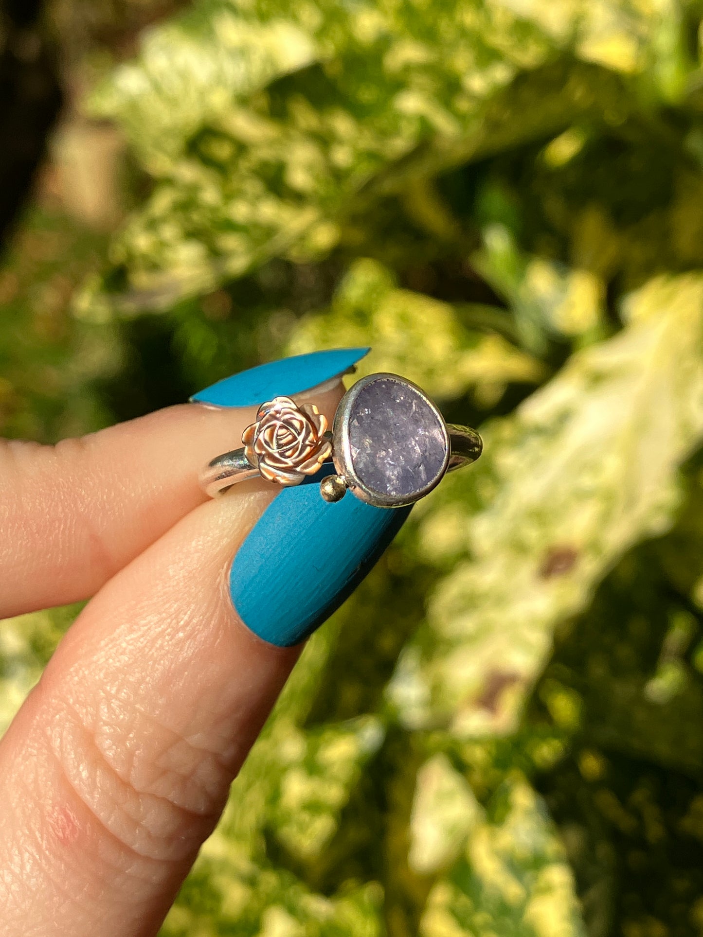 Tanzanite, Mother of Pearl and Sterling Silver Ring with 18ct Gold Granule - UK Size P/US Size 8