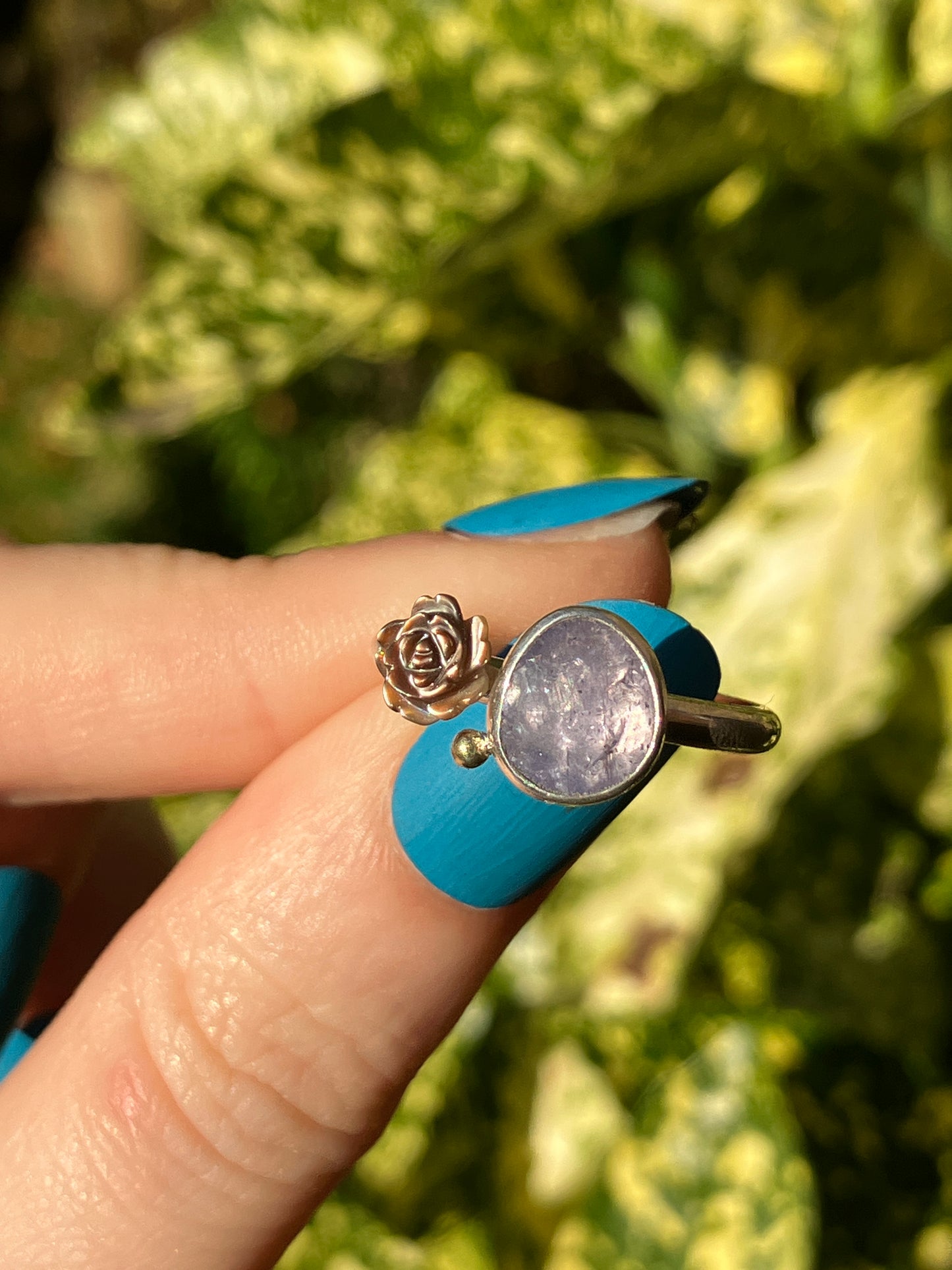 Tanzanite, Mother of Pearl and Sterling Silver Ring with 18ct Gold Granule - UK Size P/US Size 8