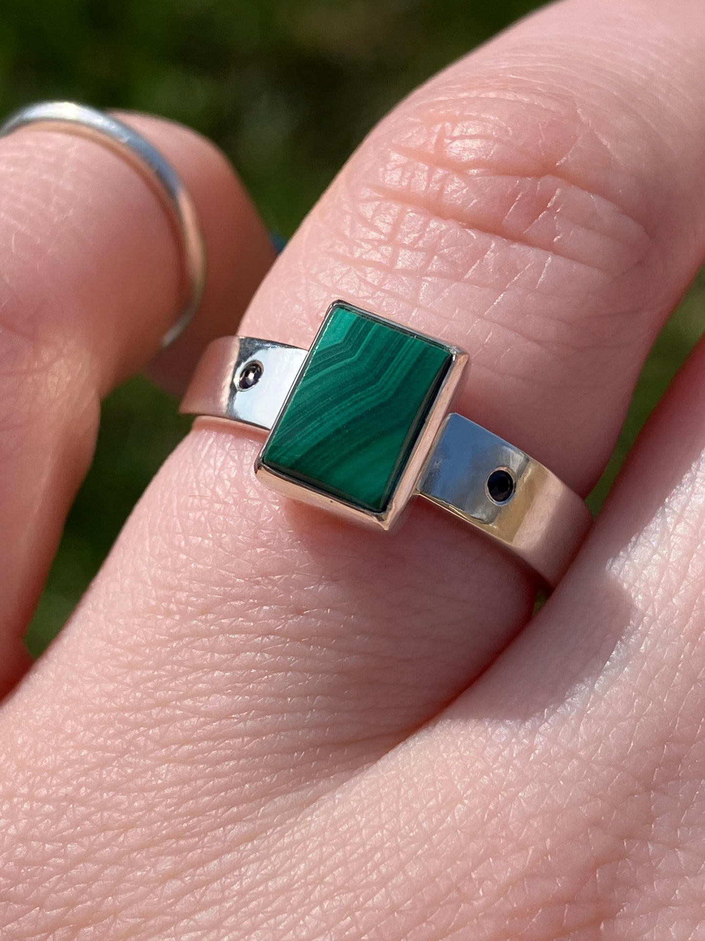 Malachite, Black Sapphire and Sterling Silver Ring - UK Size M/US Size 6.75