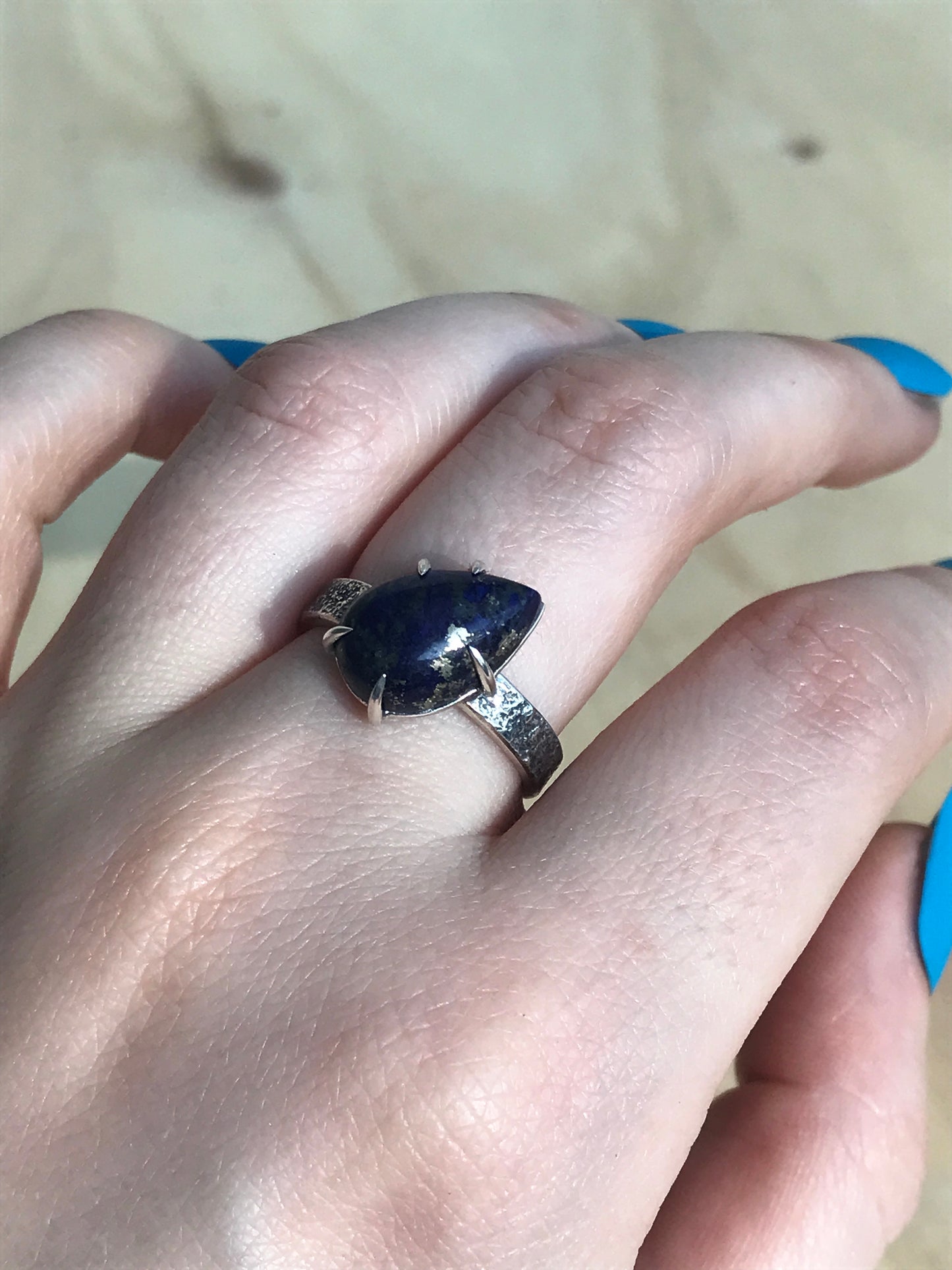 Claw Set Lapis Lazuli and Sterling Silver Ring with Textured Band Detail - UK Size O