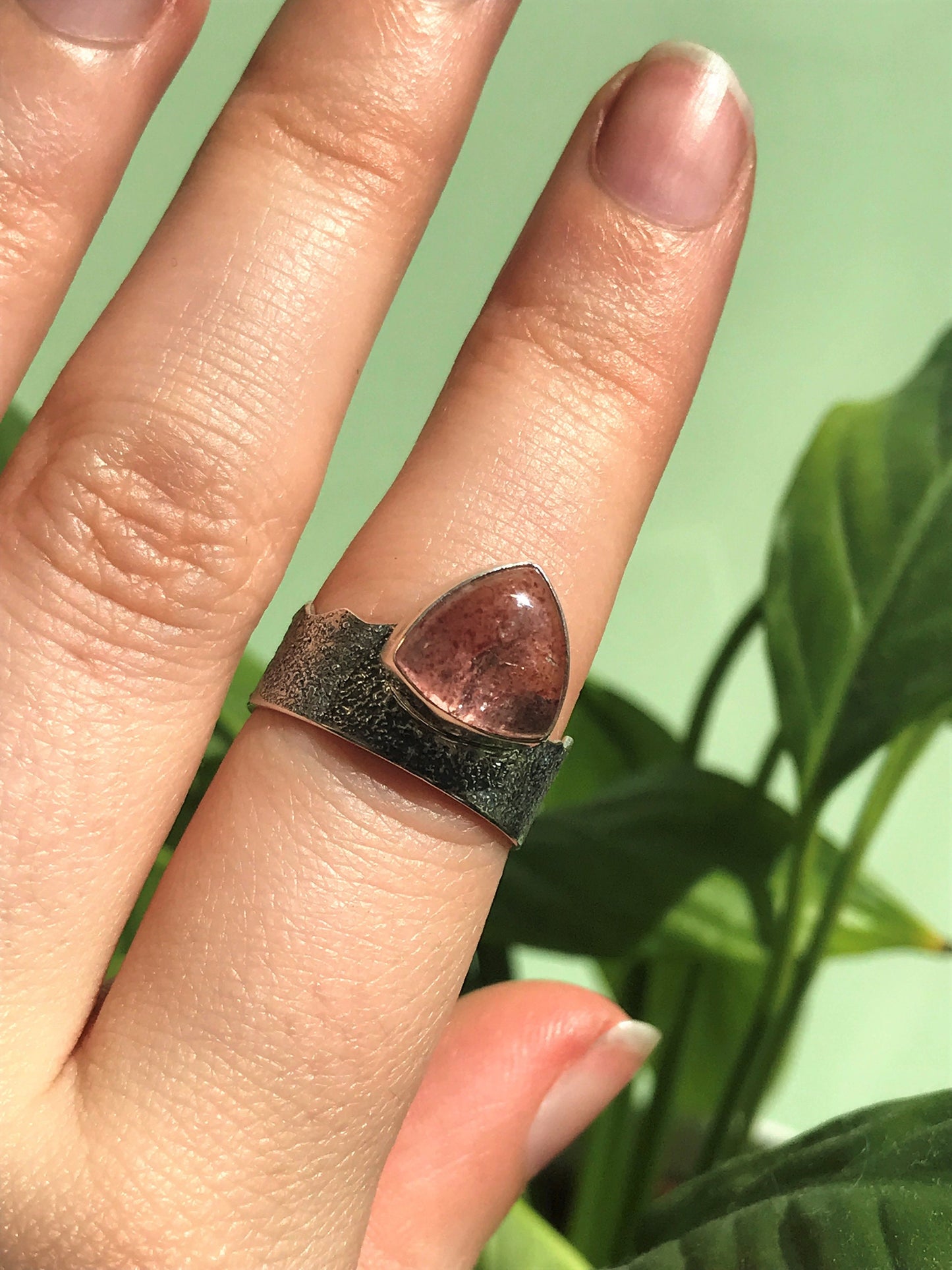 Strawberry Quartz and Sterling Silver Textured Ring with Wavy Details - UK Size N