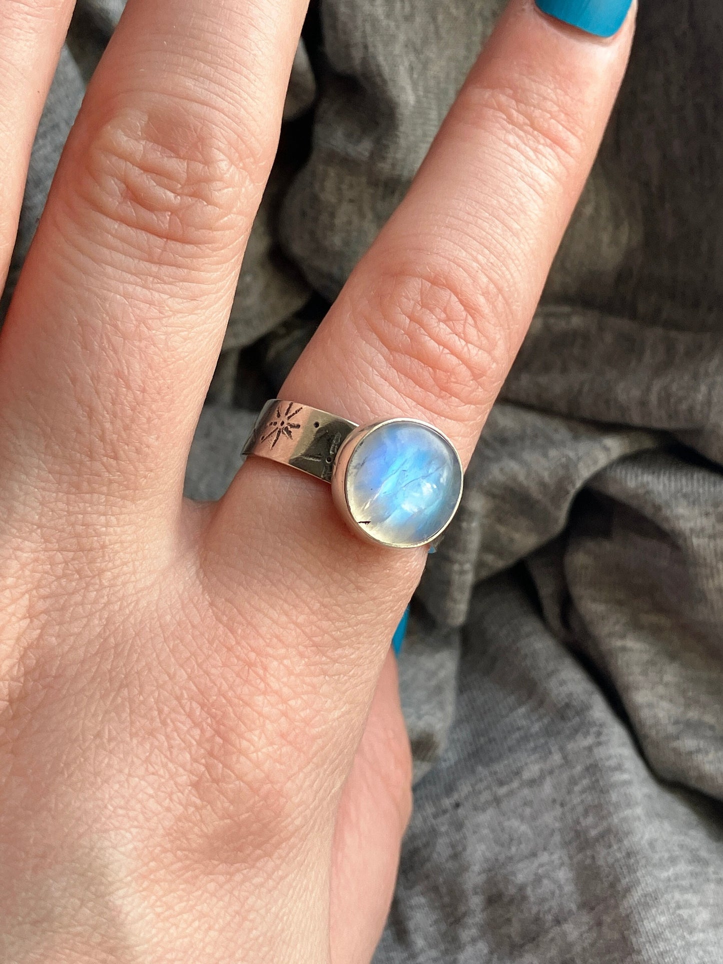 Rainbow Moonstone and Sterling Silver Starry Textured Ring - UK Size P